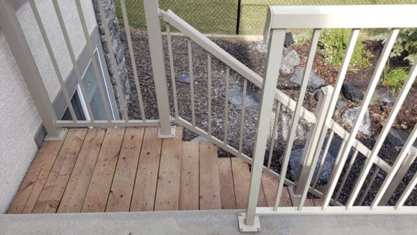 Deck railing code violation